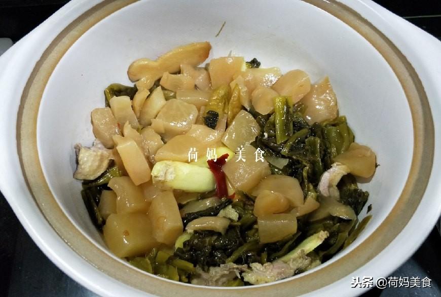 四川炖老鸭汤的正宗做法 ，酸爽开胃，汤鲜味美，做法简单