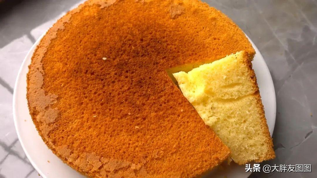 不用打蛋器做的蛋糕 不用烤箱，，颜色金黄和烤出来的一样香