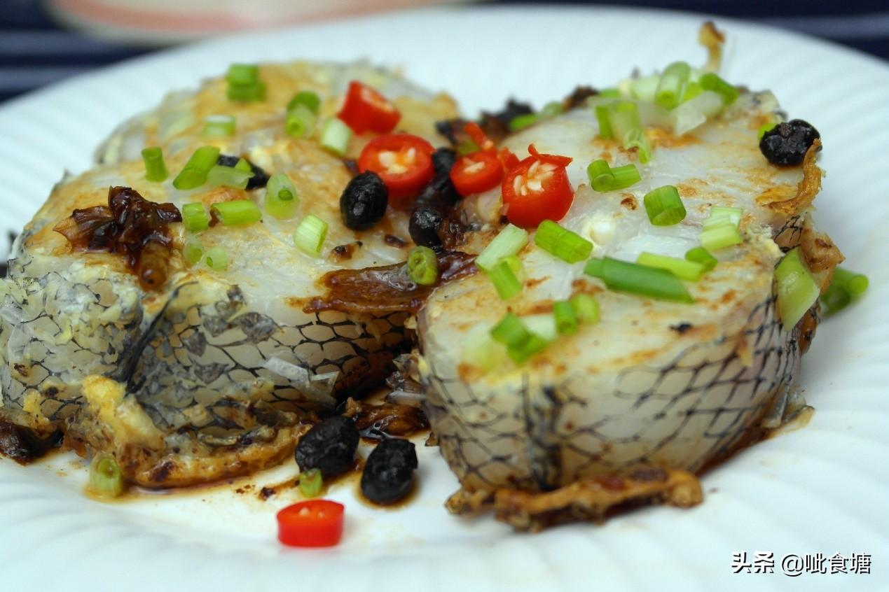 鳕鱼的家常做法，肉质鲜美超下饭，做法简单，我家常吃