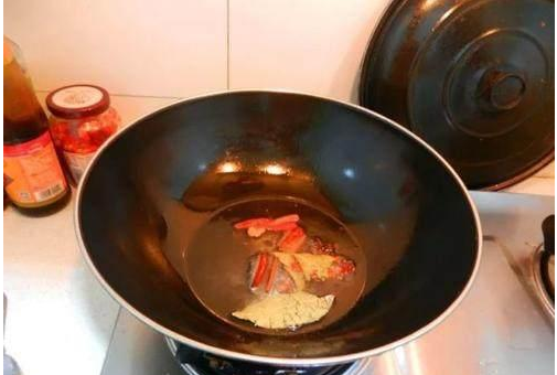 油焖黄豆的做法 ，手把手教你做下个饭菜