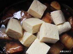 肉烧冻豆腐的做法大全 ，冻豆腐吸入大量肉汁，也变美味，且下饭