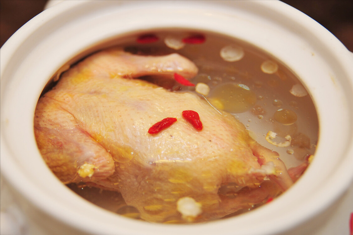 炖鸽子汤的做法 一鸽胜九鸡，谨记2点，肉嫩汤鲜，营养不流失