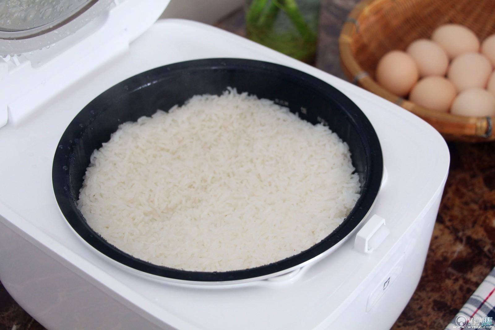 米饭的做法 ，晶莹剔透感更香软米饭的做法