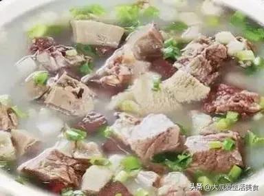 做羊肉汤怎么做啊，方法简单，味道鲜美，营养又健康，太好喝了