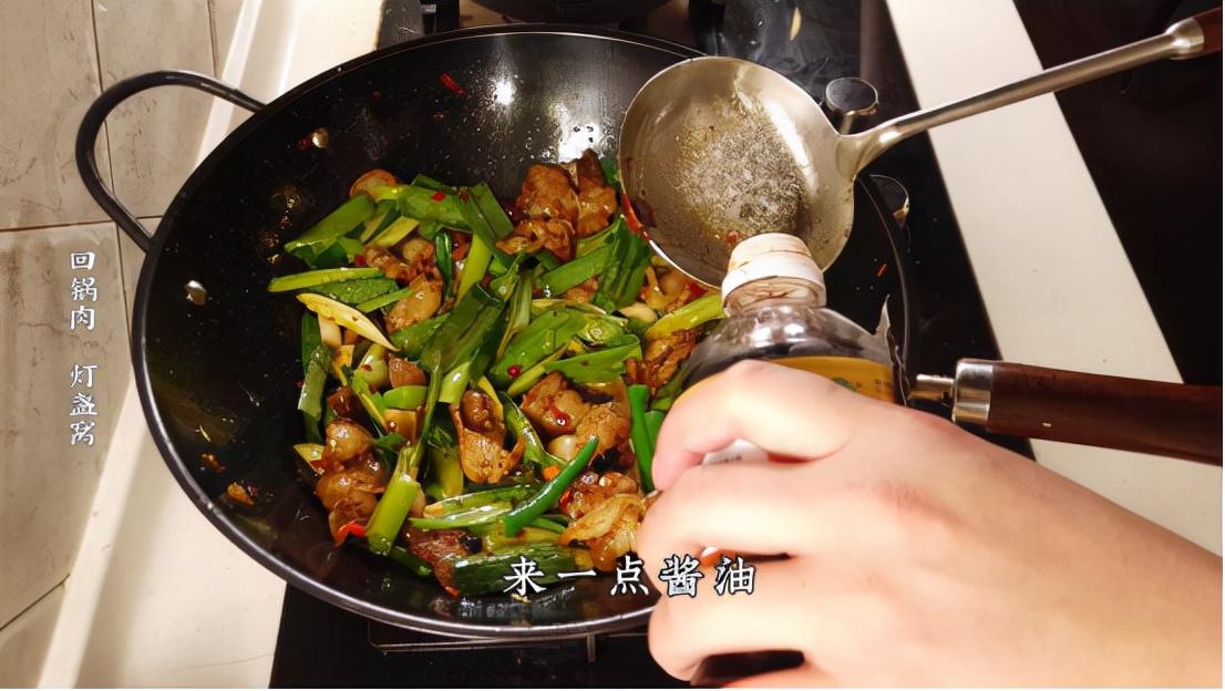 怎样做回锅肉简单又好吃 ，香而不腻，操作简单，配上白米饭味道一绝