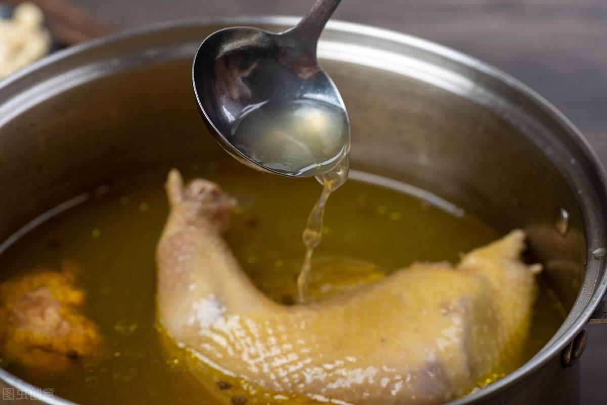怎样清炖鸡汤好喝又不腥，教你清炖鸡汤，高蛋白低脂肪，鲜美好喝不腥不油