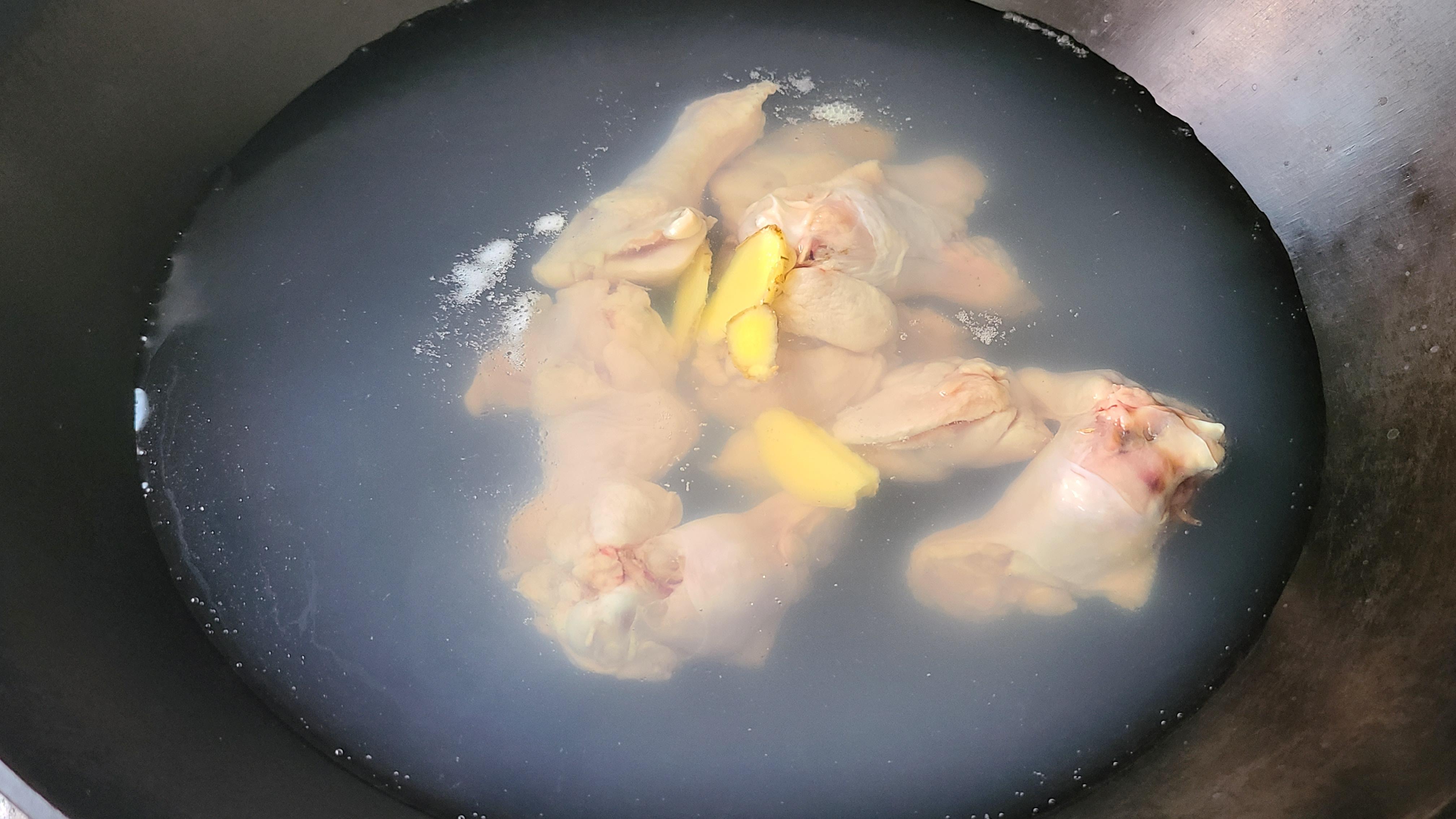 广东盐焗鸡的制作方法 教你特色做法，好吃又入味