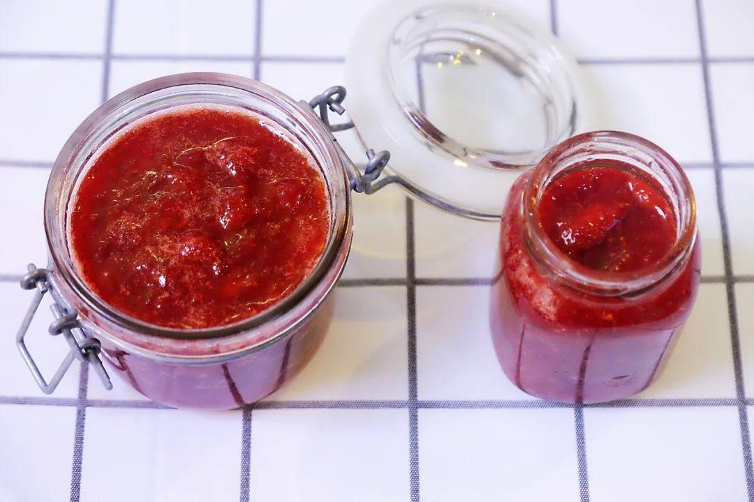 草莓酱的家庭做法 酸酸甜甜，自制无添加草莓酱，做法超简单