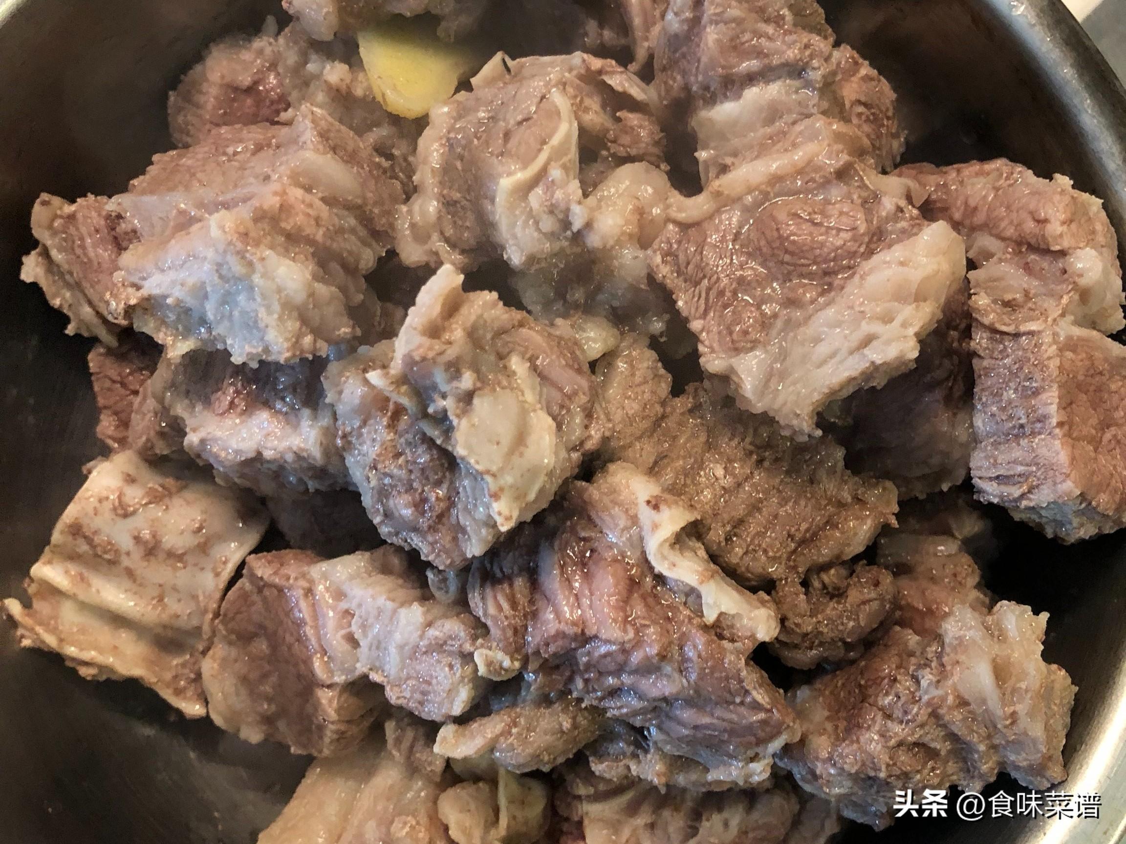 红烧牛肉的家常做法 教你秘方，香味浓郁，端上桌就是硬菜