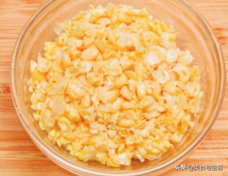 煮玉米粥的正确做法 ，香浓顺滑，口感丰富，挑食的孩子都能喝两碗