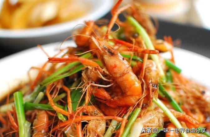 上海人吃不腻的油爆虾，本帮大厨教你标准做法，简单好吃又营养