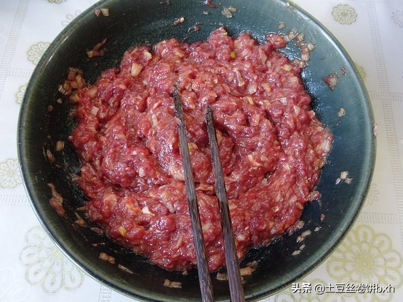 牛肉萝卜馅饺子的做法，这么做一口吃两个都不过瘾
