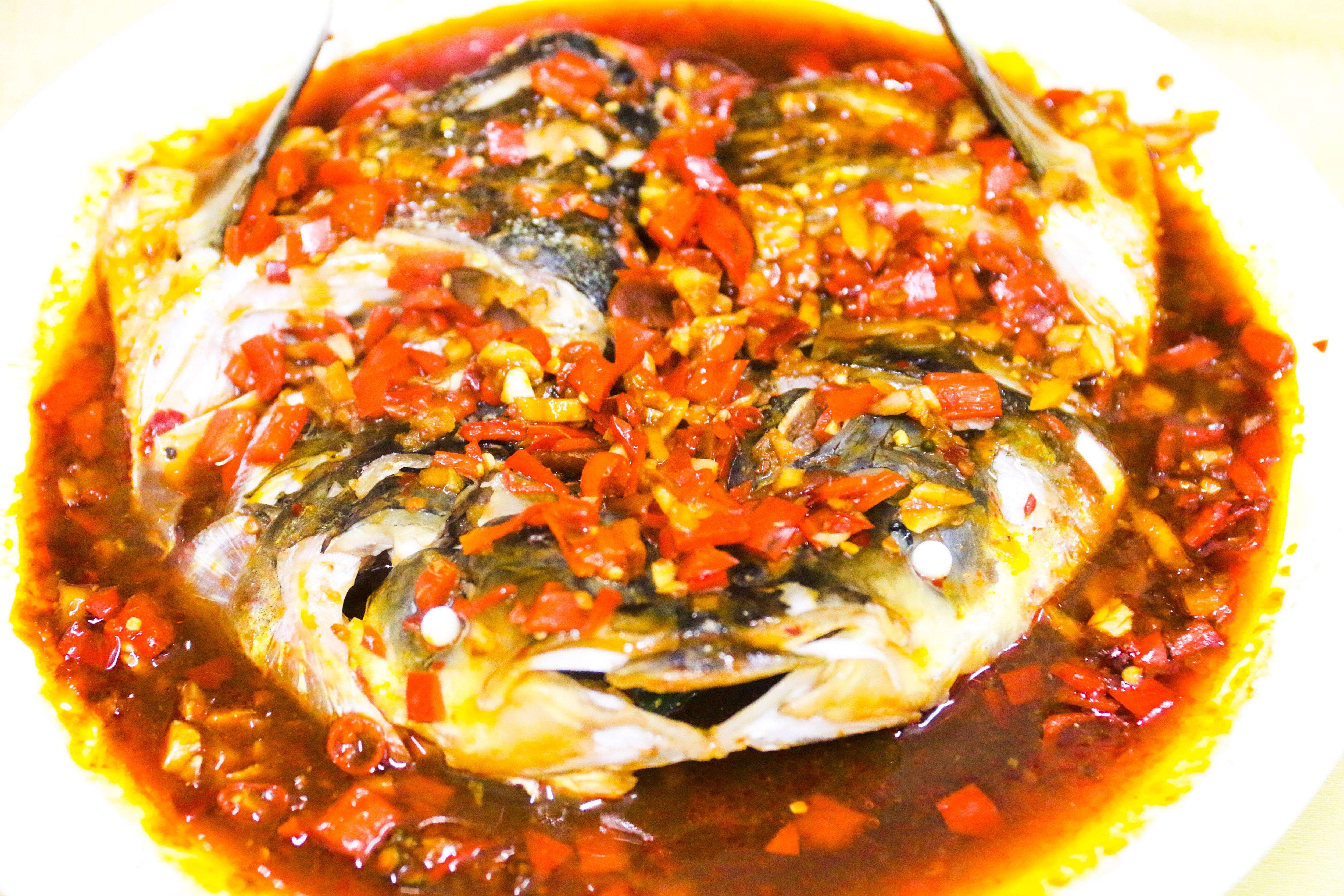 剁椒鱼头的做法 最正宗的做法 ，原来这种做法最正宗，香辣开胃真好吃