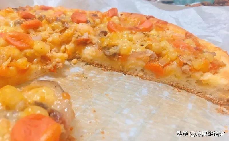 分享pizza的做法，堪比BSK的新手披萨（含饼底做法，pizza酱做法）