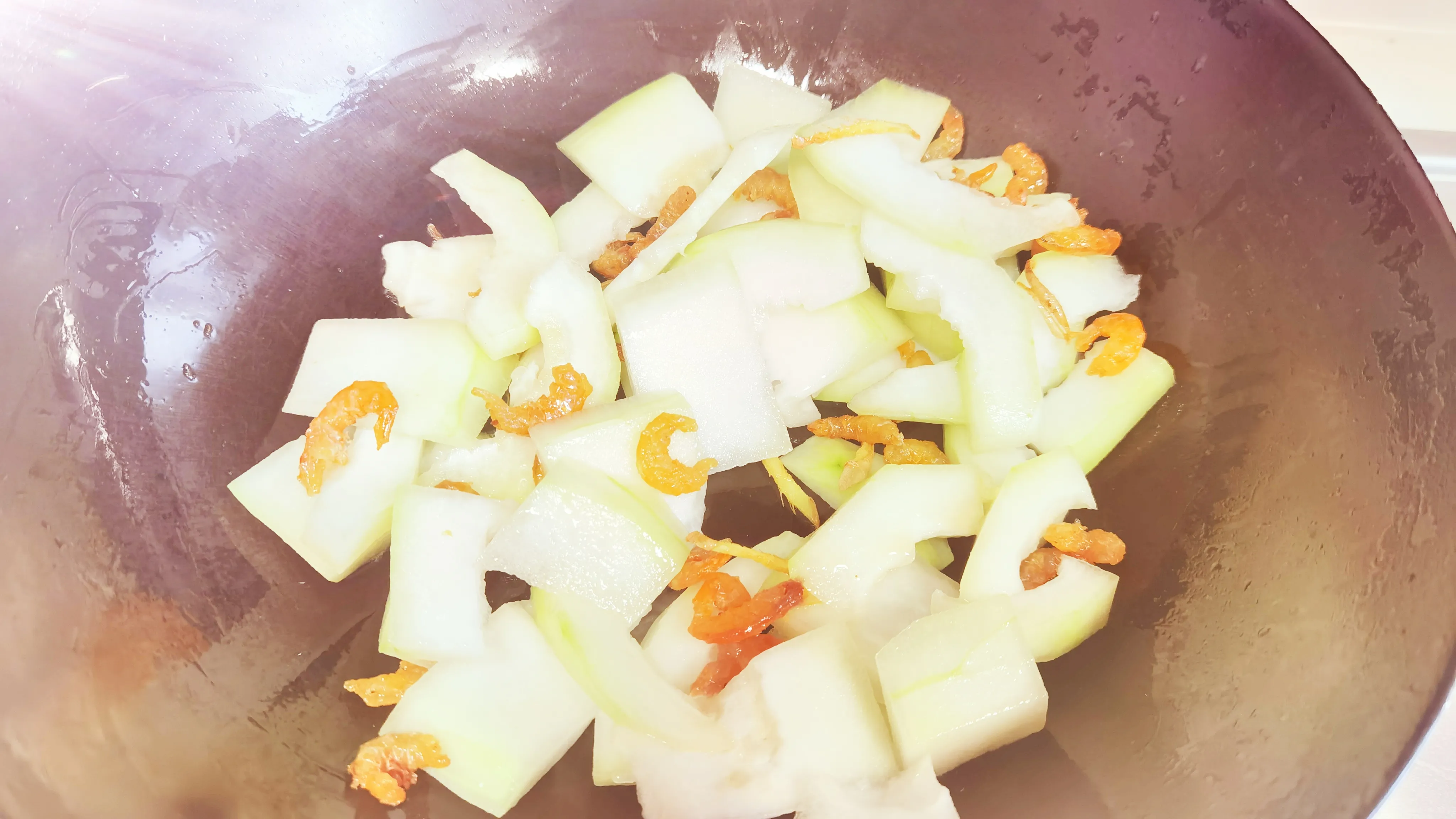 「冬瓜海米汤」鲜甜可口 低脂减肥消水肿 夏天一定要多喝这个汤