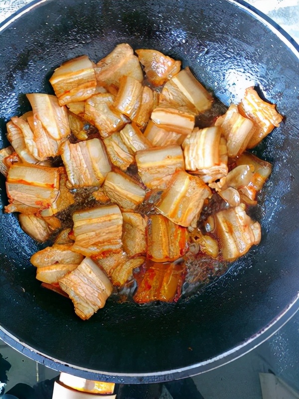 美味解馋的干锅包菜这么做，众人皆爱，你会吗？