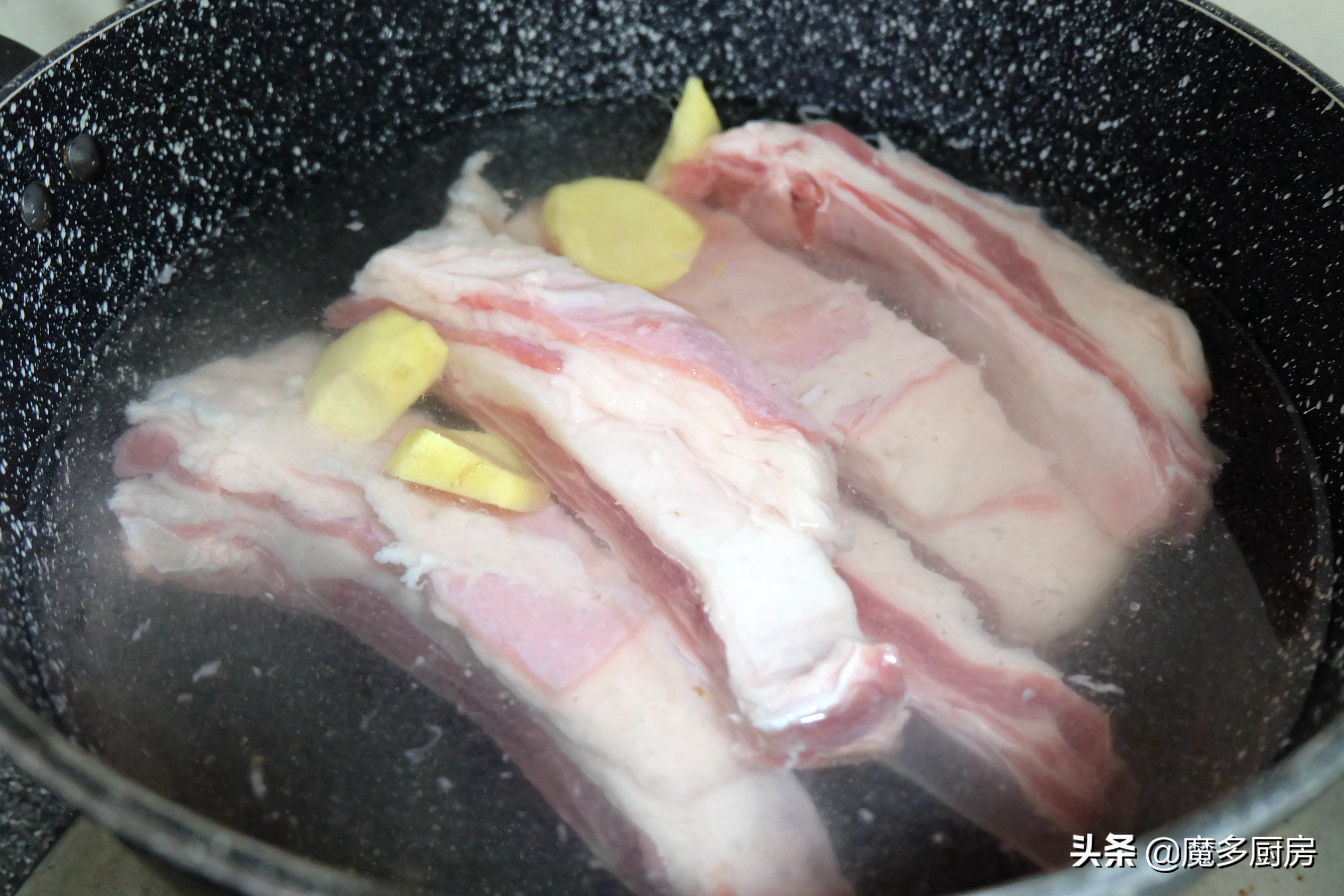 降温了要多吃肉，在家烤羊排做法简单又入味，天冷最合适，真香