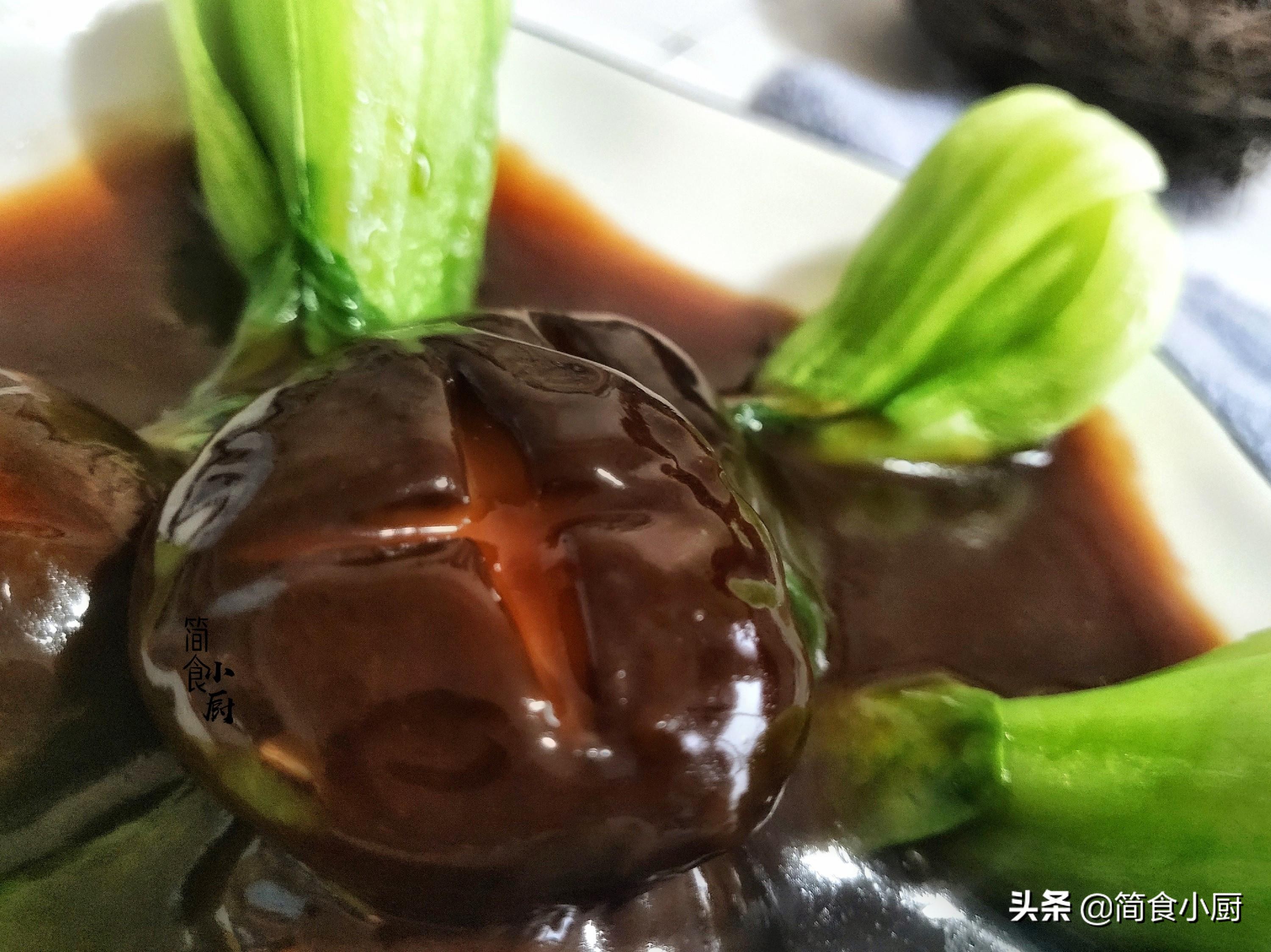 分享一道美味的香菇油菜的做法