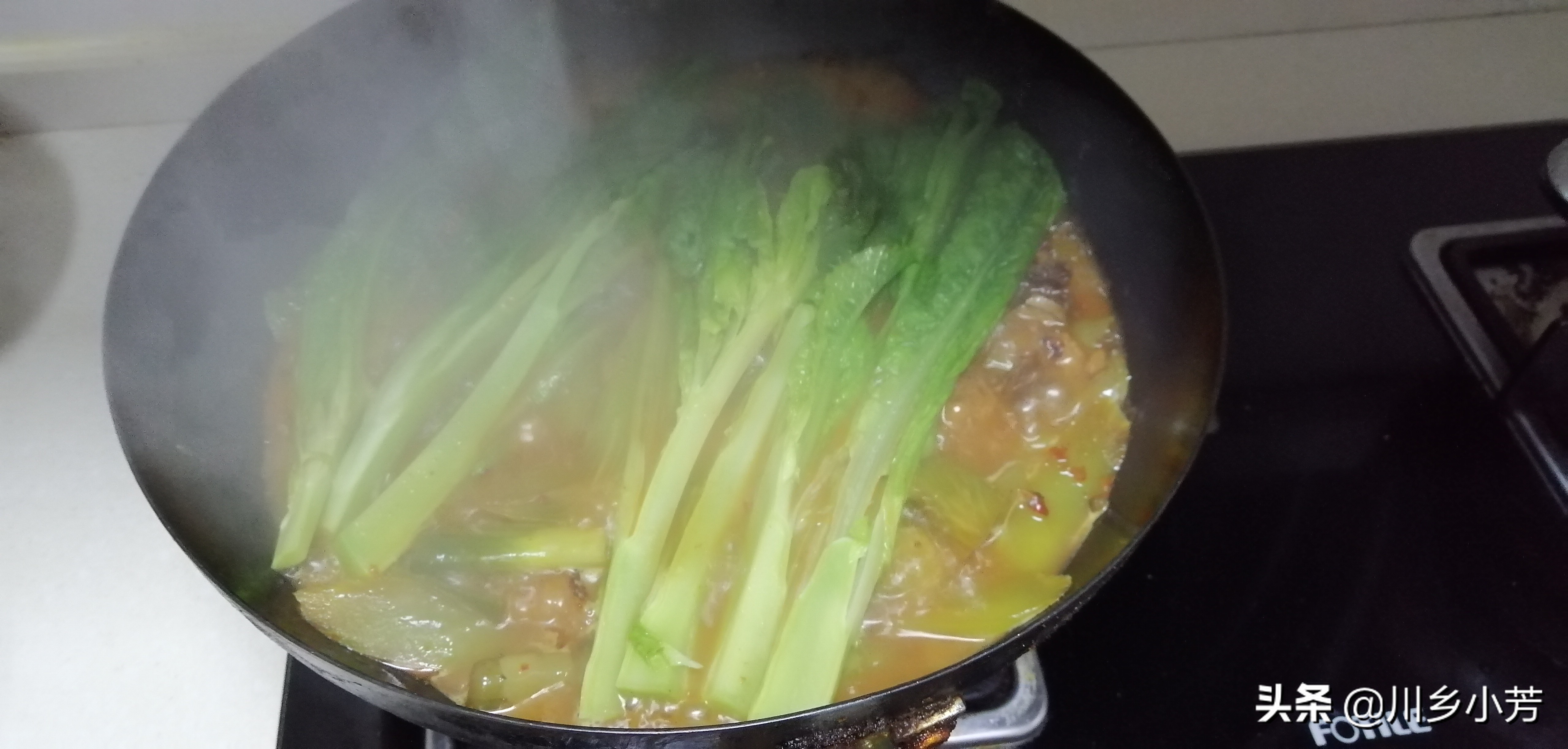 冬天火锅底料莴笋红烧鸡，这样做出来清香又好吃，吃两碗饭没问题