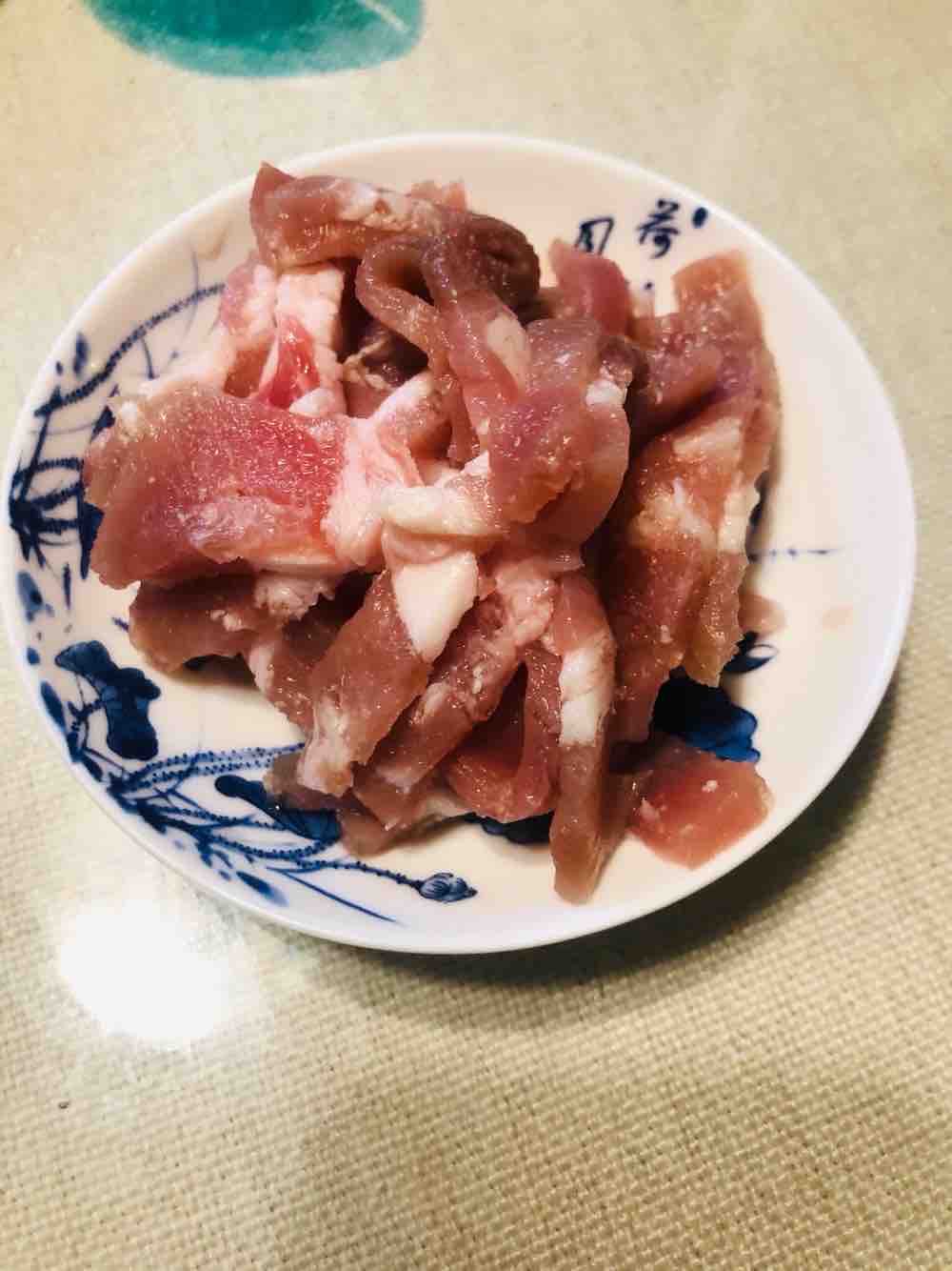 金针菇炒肉