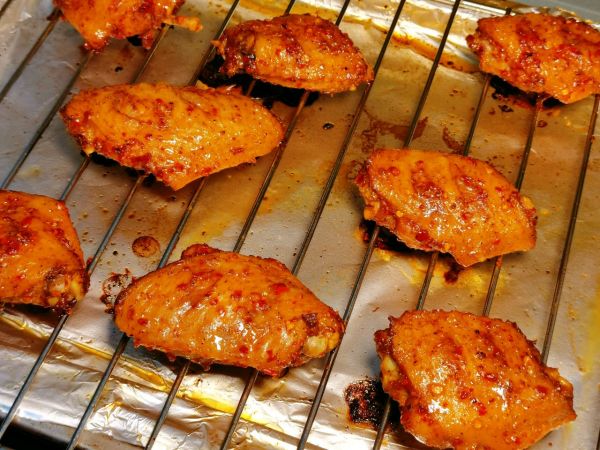看一眼就能学会的美味烤鸡翅的方法
