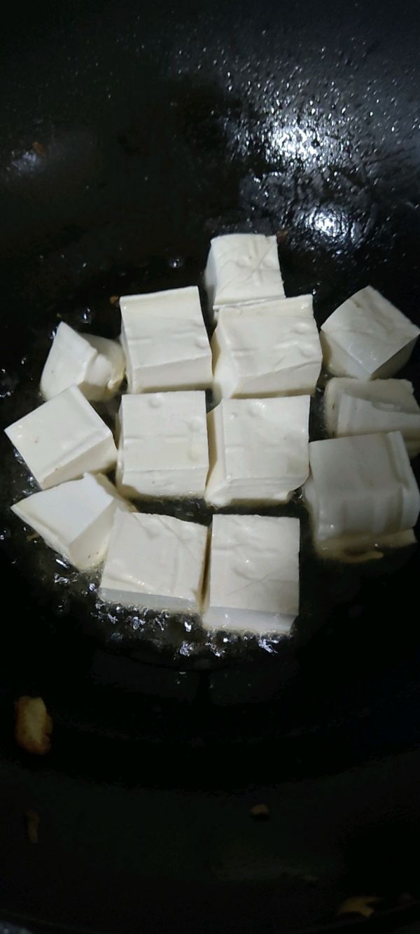 普通食材也能做出不一样的美味：红烧豆腐