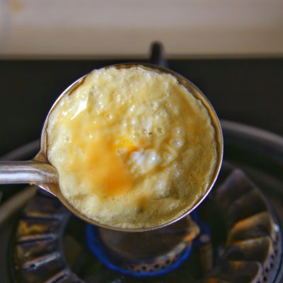 教你在家做蛋饺，一个勺子搞定，鲜嫩金黄，营养美味