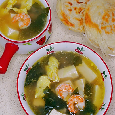 我这样做#精致一人食#虾仁海带豆腐汤，家人都爱吃