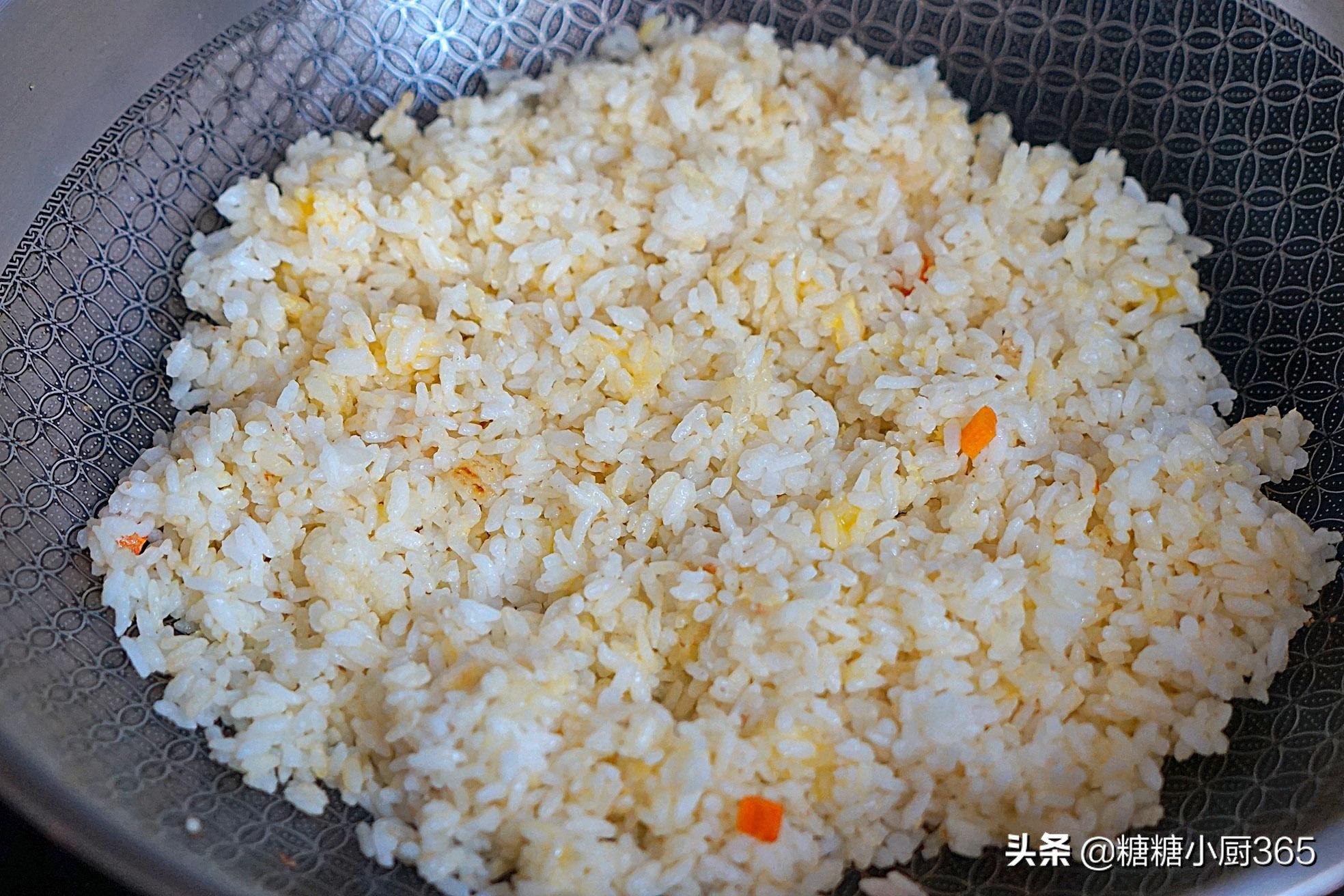 剩米饭不用冷冻，新手也能炒出粒粒分明的蛋炒饭，吃一口香极了