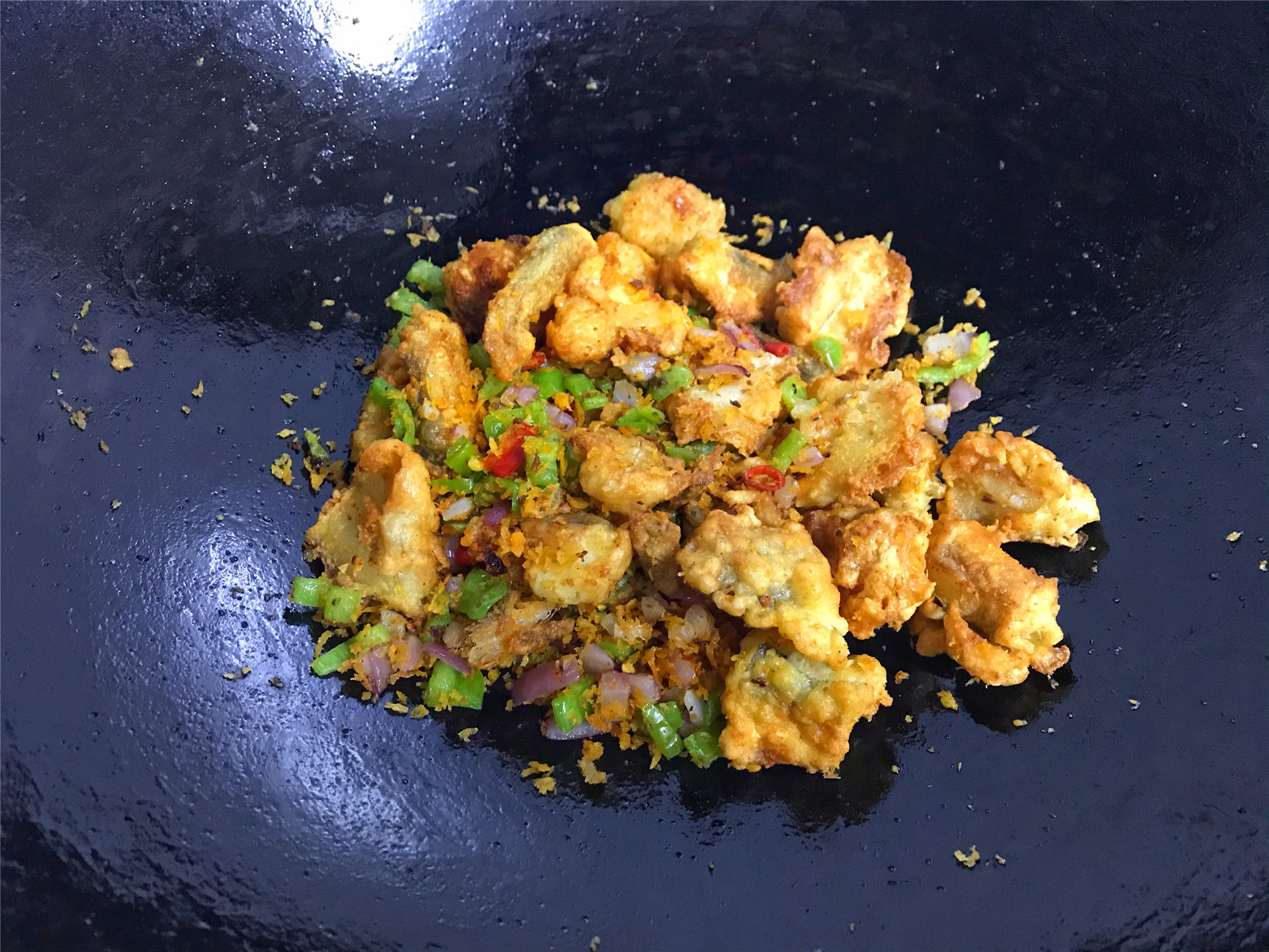 豆腐鱼最好吃的做法，椒香酥脆，鱼肉嫩滑入口即化，不腥也不腻