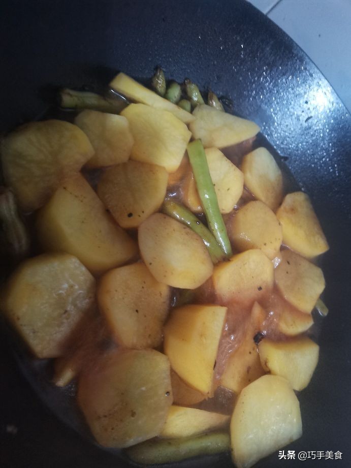 土豆炖豆角，做个大菜吃