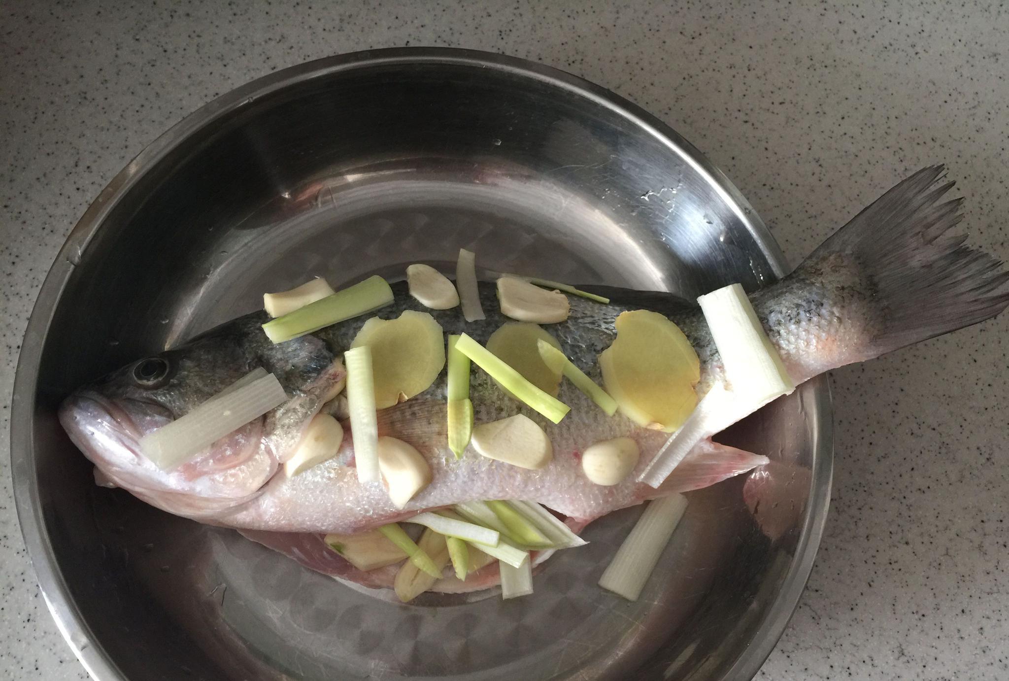 学会这样做山药鲈鱼汤，营养美味又能解馋，保证吃一次就忘不了