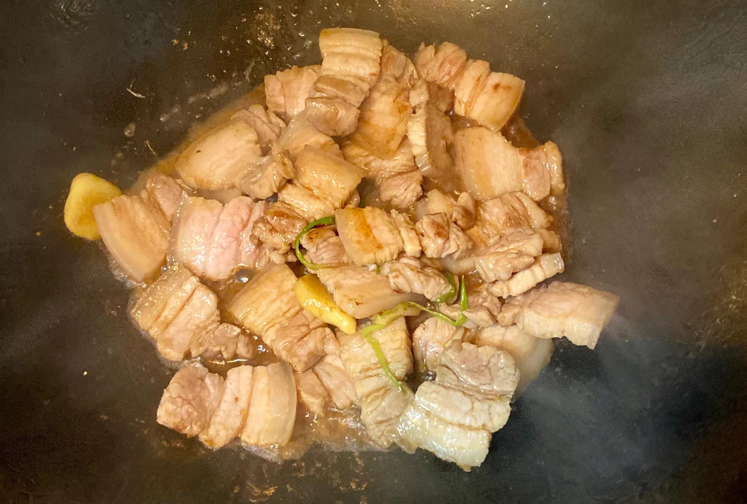 莴笋炒肉片，怎样做莴笋脆嫩肉片香？分享简单做法，好吃又营养