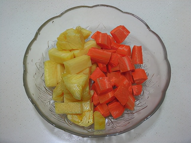 菠萝胡萝卜汁的做法