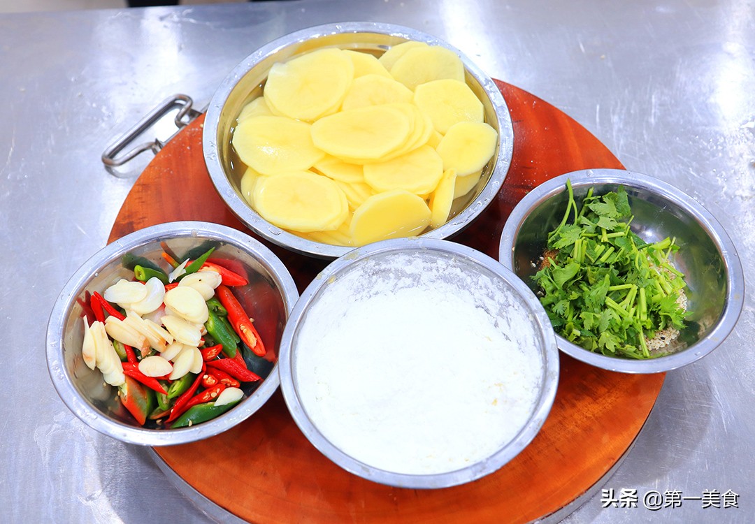 土豆的6种做法，让你轻松掌握家常菜，简单易学，在家也能当大厨