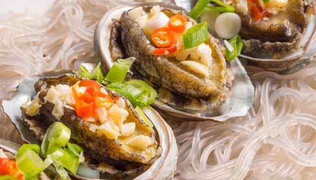 鲍鱼5种特色吃法，每种都简单美味又下饭，看看你吃过几种？