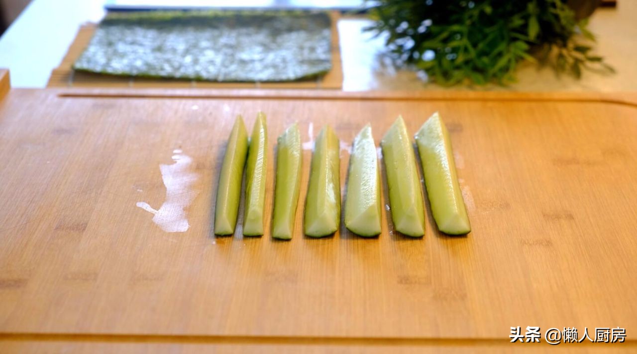 寿司的做法其实不难，教你自己做，简单又好吃，先收藏了