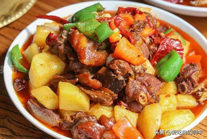 新疆大盘鸡的做法，地道新疆美食，好吃美味抵挡不住