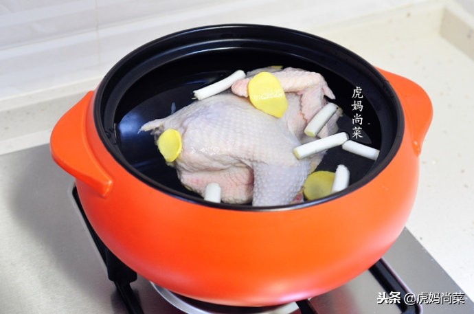 天冷我家每周必做，热腾腾的鸡汤面，补气补血防感冒