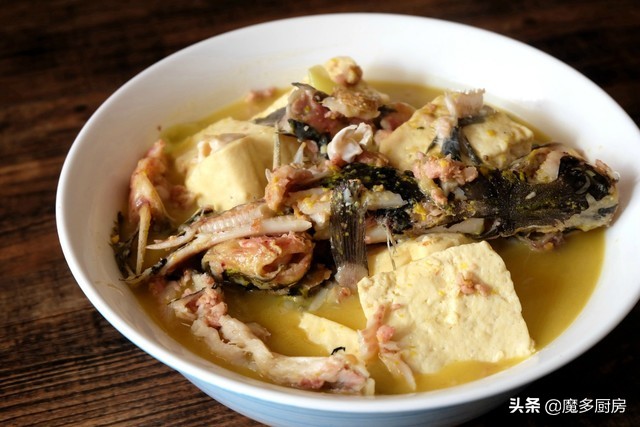 嘎鱼的做法 又是汤又是菜，做法又简单，中午就吃嘎鱼炖豆腐吧！
