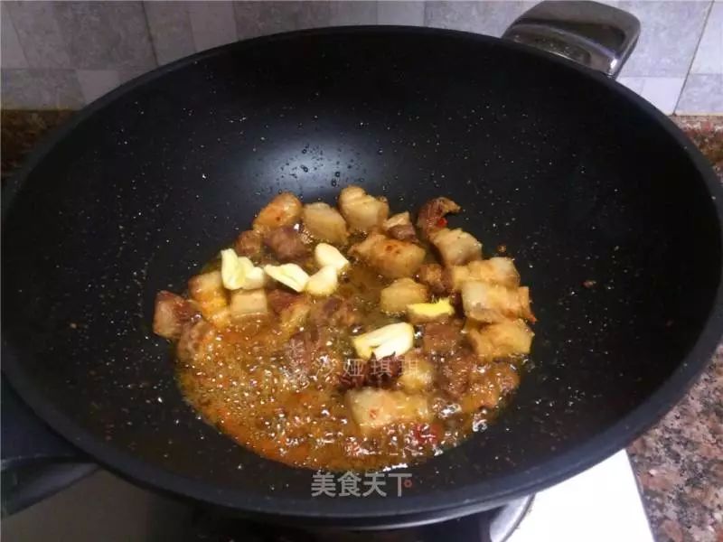 芸豆笋子红烧肉：荤素结合，好吃又下饭！