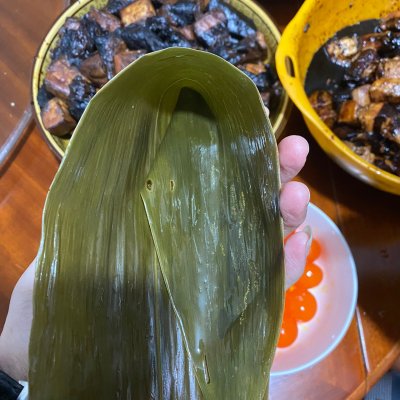 传统纯手工蛋黄鲜肉粽