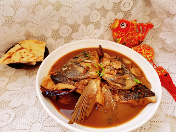 冬天吃“印象美食”之鱼头泡饼，暖身又暖心