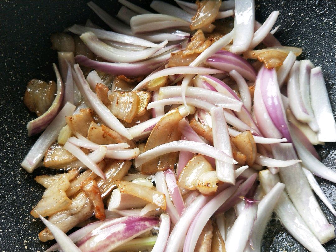 家常竹笋炒肉片，做法简单，鲜香可口，好吃又下饭