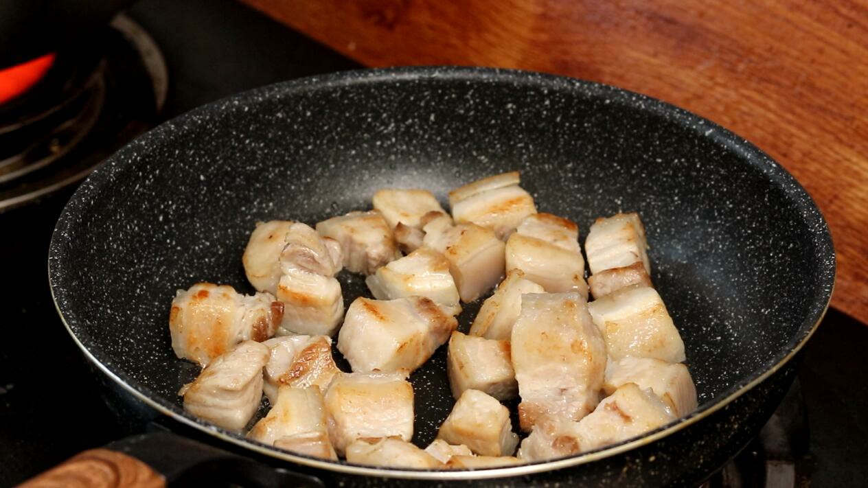 红烧肉的家常做法，肥而不腻，好吃又正宗，实在太香了