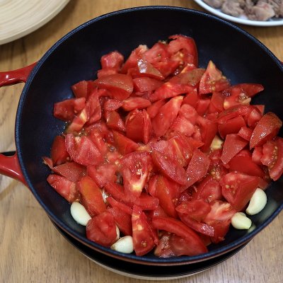 番茄炖牛肉这样做实在太美味，碗盘都要舔干净