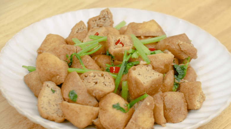 红烧油豆腐家常菜超简单的做法，软而不烂、营养美味、只需四步