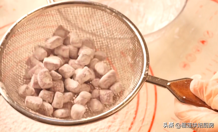 在家做的芋圆也能通透弹软，收藏教程1次学会3种口味芋圆的做法