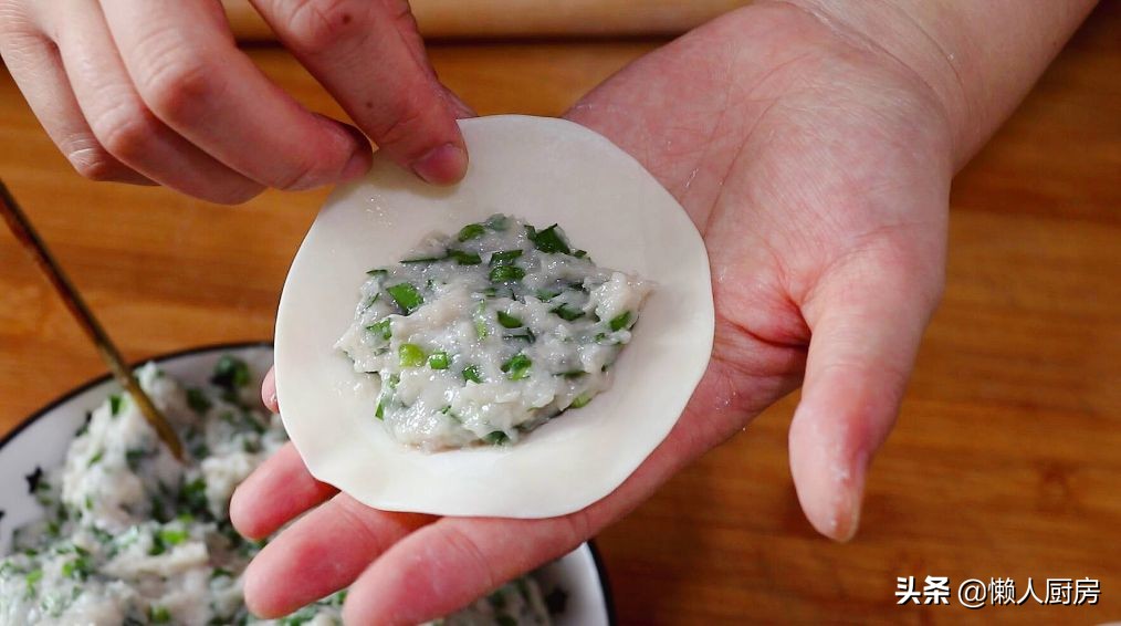 原来鲅鱼饺子这么好吃，吃起来嫩滑嫩滑的，在家复刻了这盘饺子