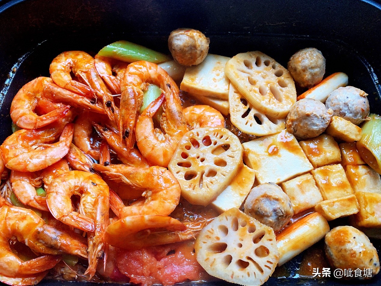 自制海鲜小火锅，超级美味，好吃不长肉，做法超简单